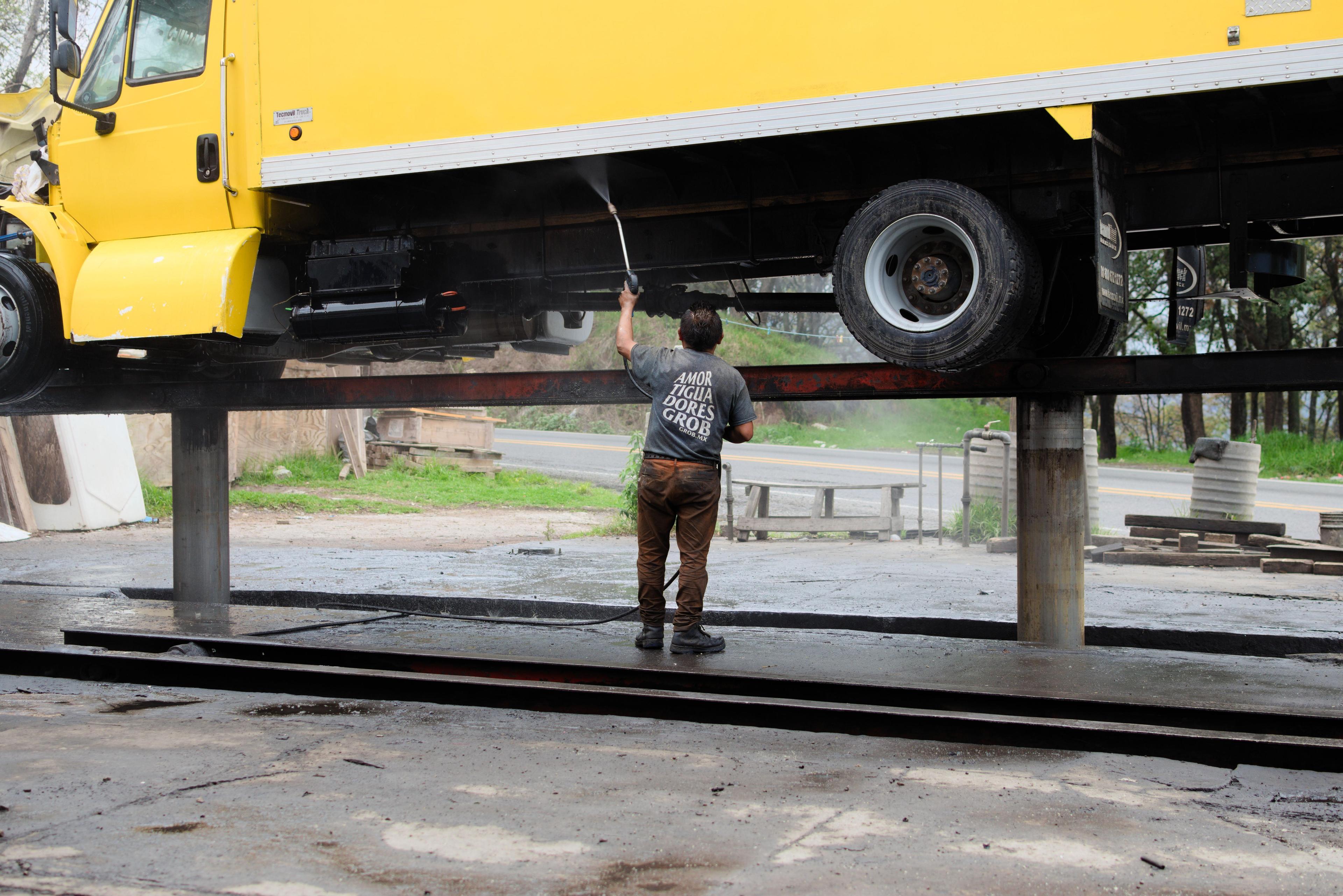 Rancho Cordova Car Wash Deals for Trucks & Lifted Vehicles